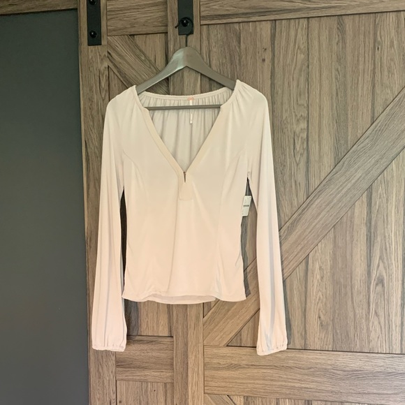 NWT Free People Soft Henley- Small - Picture 1 of 9